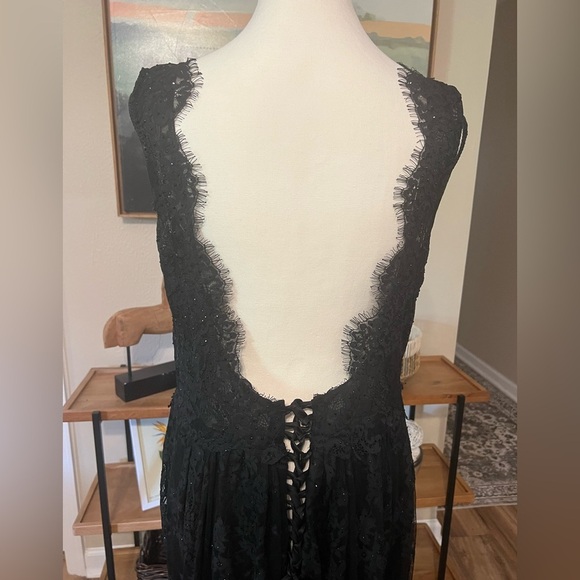 Sherri Hill Black Lace Corset Back Evening Deep V Gown Size 14 - Picture 4 of 15